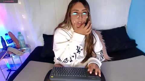 Natasha  online show from 10/23/25, 09:35