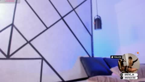 Snapshot of natasha_smith09 chatting on 12/19/24, 10:42 Natasha Smith online show from 12/19/24, 10:42