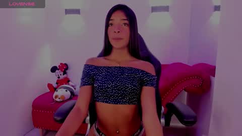 Snapshot of natasha_smith_ws chatting on 02/04/25, 01:48 Natasha online show from 02/04/25, 01:48