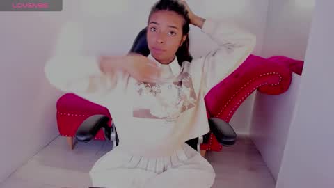Snapshot of natasha_smith_ws chatting on 02/14/25, 04:52 Natasha online show from 02/14/25, 04:52