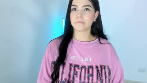 Natalia online show from 09/17/25, 11:17