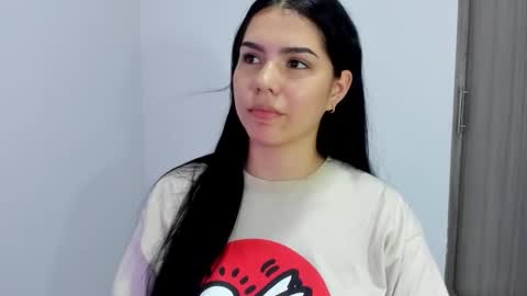 Natalia online show from 10/10/25, 08:30