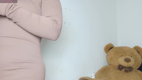 Natasha online show from 11/11/25, 09:26