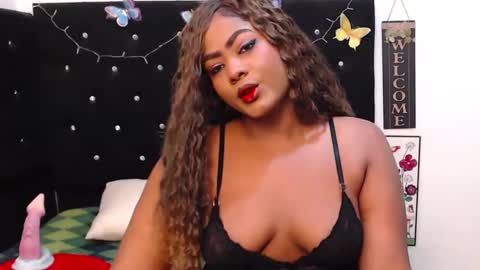 Snapshot of natashasexxy__ chatting on 02/13/25, 10:44 natashasexxy__ online show from 02/13/25, 10:44