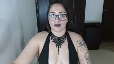 Snapshot of natashasmithe chatting on 08/08/26, 12:24 Natasha Smithe online show from 08/08/26, 12:24
