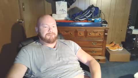 Snapshot of nate_b99 chatting on 10/18/25, 12:39 Nate online show from 10/18/25, 12:39