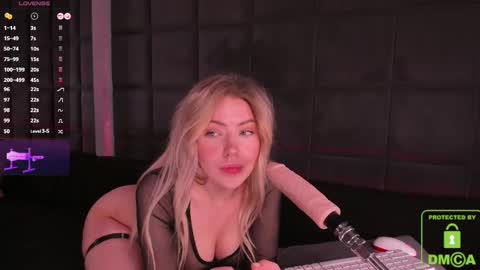 Snapshot of natehalll chatting on 03/08/25, 11:05 NATE online show from 03/08/25, 11:05