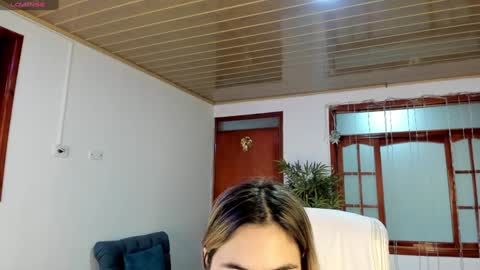 Snapshot of nathaaly_sky chatting on 01/29/25, 10:37 nathaly sky online show from 01/29/25, 10:37