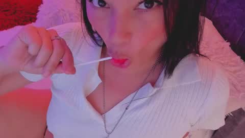 Snapshot of nathalia_evans chatting on 11/12/25, 01:50 Nataly independent model dont forget to leave your like that will help me grow as a model online show from 11/12/25, 01:50