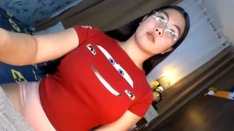 Snapshot of nathalie_hart chatting on 07/30/26, 02:10 Queen Marga online show from 07/30/26, 02:10