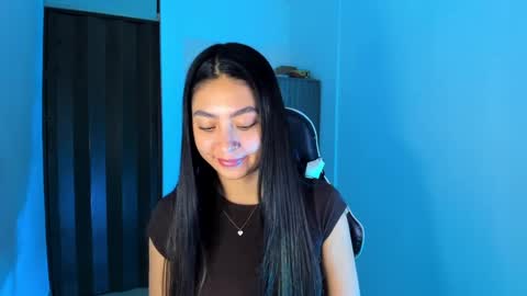 Snapshot of nathalie_rose chatting on 09/27/25, 05:23 Nathalie online show from 09/27/25, 05:23