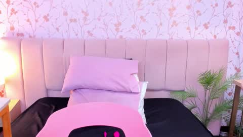 nathalie rossel online show from 12/16/25, 07:08