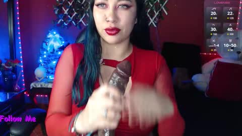 Snapshot of nathalie_zanettii chatting on 12/02/25, 11:34 Nathalie online show from 12/02/25, 11:34