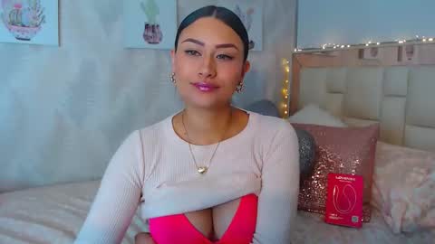 Nathalie Rose online show from 05/16/26, 09:28