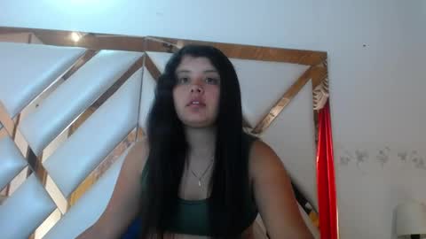 Snapshot of nathaly_low chatting on 05/04/26, 01:29 nathaly low online show from 05/04/26, 01:29