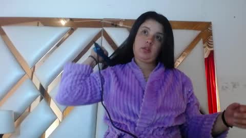 Snapshot of nathaly_low chatting on 05/09/26, 12:10 nathaly low online show from 05/09/26, 12:10