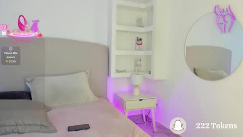 NATHALY  online show from 09/17/25, 10:39