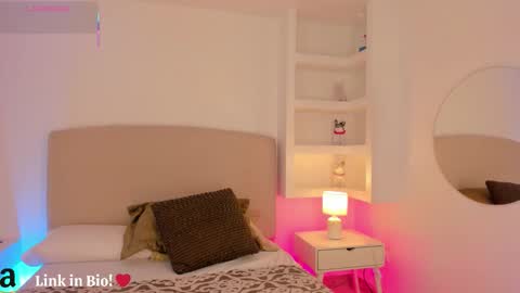 NATHALY  online show from 10/23/25, 10:25