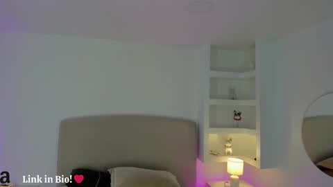 NATHALY  online show from 12/21/25, 10:44