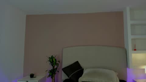 NATHALY  online show from 04/16/26, 10:49