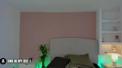 NATHALY  online show from 04/28/26, 10:53