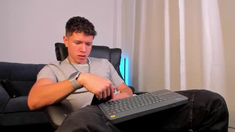 Nathan online show from 10/02/25, 08:16