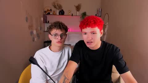 Snapshot of nathan_curl chatting on 11/06/25, 10:49 Nathan online show from 11/06/25, 10:49