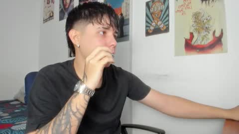 Snapshot of nathan_galanis chatting on 11/25/25, 07:58 nathan online show from 11/25/25, 07:58