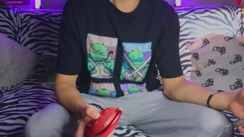 Snapshot of nathanbruce chatting on 09/21/25, 04:19 N A T H AN online show from 09/21/25, 04:19