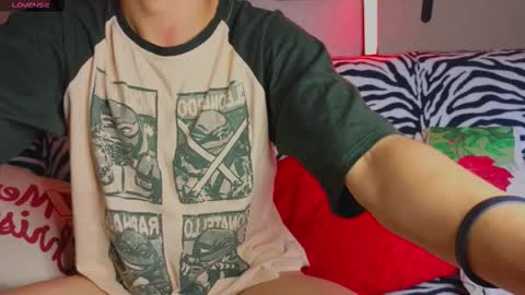 Snapshot of nathanbruce chatting on 09/24/25, 10:07 N A T H AN online show from 09/24/25, 10:07