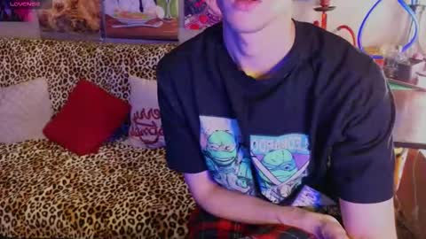 Snapshot of nathanbruce chatting on 10/06/25, 07:22 N A T H AN online show from 10/06/25, 07:22