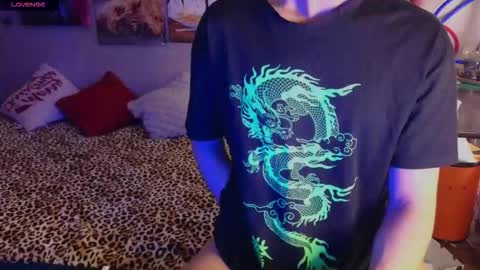 Snapshot of nathanbruce chatting on 10/10/25, 04:17 N A T H AN online show from 10/10/25, 04:17