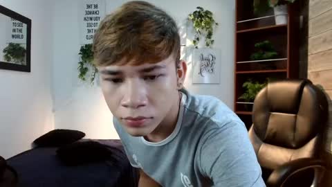 Snapshot of nathanclay chatting on 05/23/26, 04:18 nathanclay online show from 05/23/26, 04:18