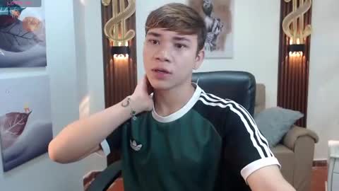 Snapshot of nathanclay chatting on 06/11/26, 12:58 nathanclay online show from 06/11/26, 12:58