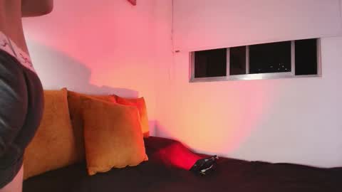 Snapshot of nathanferrara_ chatting on 11/24/25, 06:57 online show from 11/24/25, 06:57