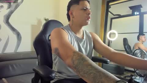 Snapshot of nathannovoa chatting on 12/01/25, 12:21 Nathan online show from 12/01/25, 12:21