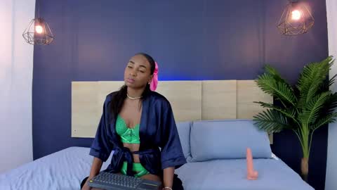 nathy_ross online show from 02/12/25, 04:33