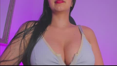 Snapshot of nathyy_garcia chatting on 06/19/26, 04:28 Nathyy online show from 06/19/26, 04:28