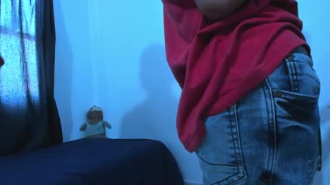 Snapshot of nati_sm chatting on 12/12/24, 07:04 Nati online show from 12/12/24, 07:04