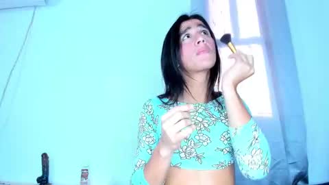 Snapshot of nati_sm chatting on 02/11/25, 12:16 Nati online show from 02/11/25, 12:16