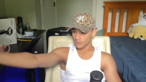 Snapshot of native_boy2 chatting on 02/05/26, 08:35 native_boy2 online show from 02/05/26, 08:35