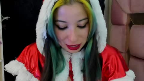 Snapshot of natsuki_09 chatting on 12/27/24, 04:04 Nat  online show from 12/27/24, 04:04