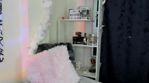 Snapshot of natsuki_09 chatting on 01/28/25, 03:47 Nat  online show from 01/28/25, 03:47