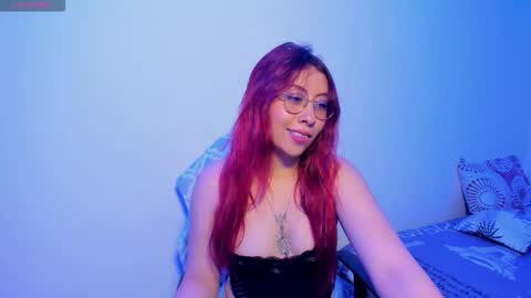 Snapshot of natt15 chatting on 10/24/25, 09:00 Natalia online show from 10/24/25, 09:00