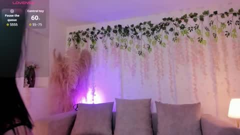 Snapshot of natti_london chatting on 11/29/25, 06:16 natti_london online show from 11/29/25, 06:16