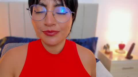 Nathalie online show from 04/16/26, 09:50