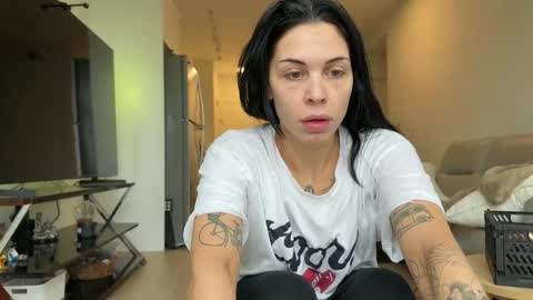 Snapshot of nattywithoutdaddy chatting on 11/14/25, 07:01 NATTY FIERROS online show from 11/14/25, 07:01