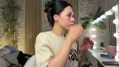 Snapshot of nattywithoutdaddy chatting on 12/14/25, 08:09 NATTY FIERROS online show from 12/14/25, 08:09