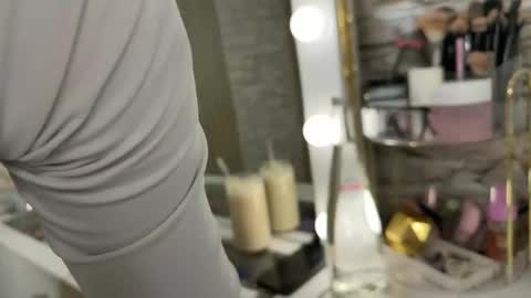 Snapshot of nattywithoutdaddy chatting on 12/15/25, 07:07 NATTY FIERROS online show from 12/15/25, 07:07