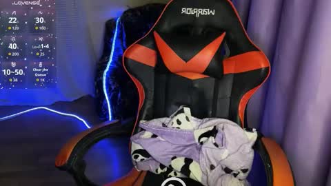 natural_babe666 online show from 03/19/26, 08:13